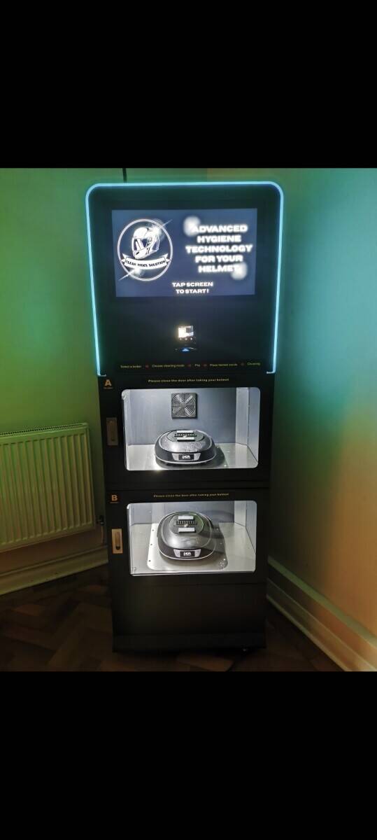 Helmet sanitizer vending machine Photo 2