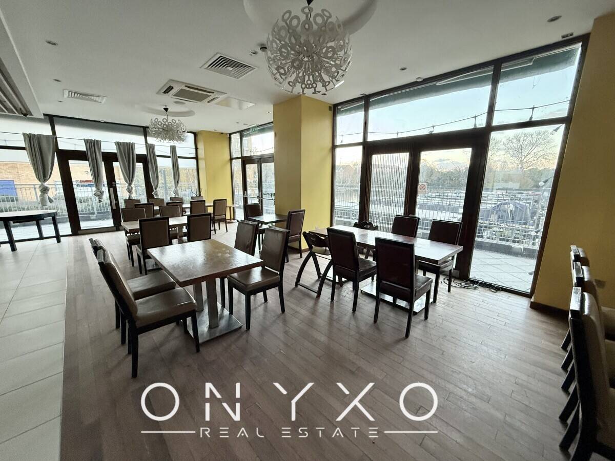 Fully Fitted Restaurant, Bar & Lounge TOLET in Northolt - Currently Closed Photo 3