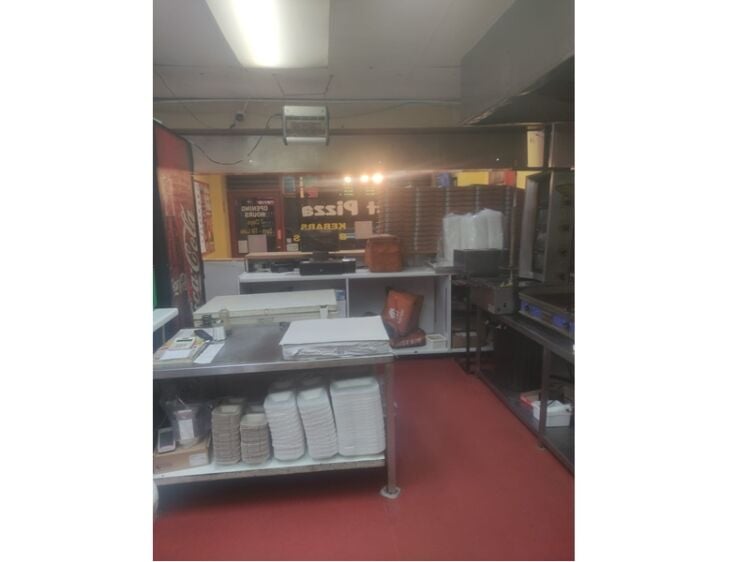 Slice Into Success: Sheffield’s Best Pizza Shop for Sale! Photo 3