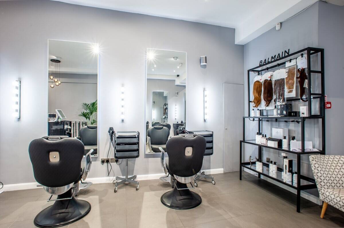 Salon Chairs to Rent located in central london Oxford circus Photo 3