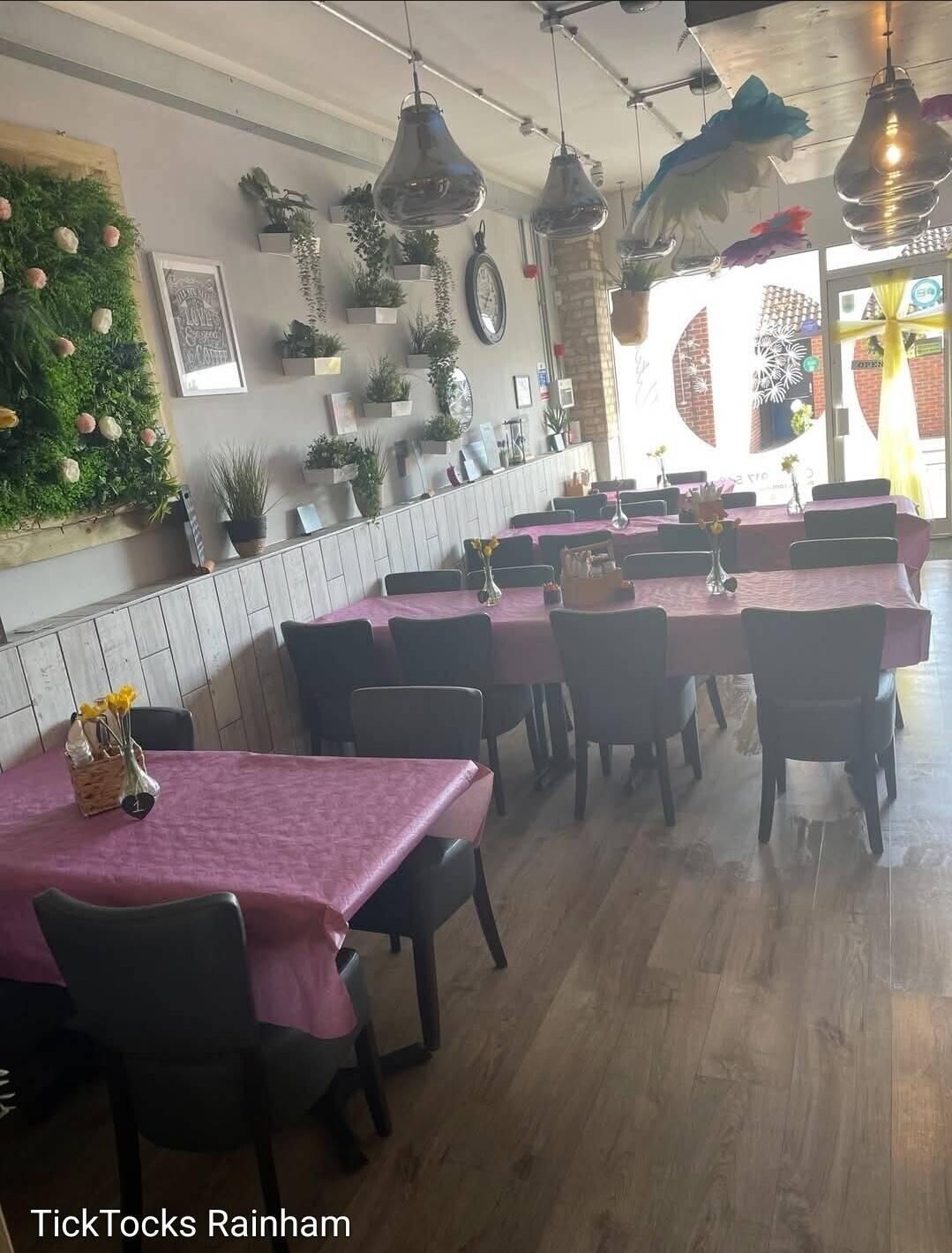 Cafe Restaurant Photo 3