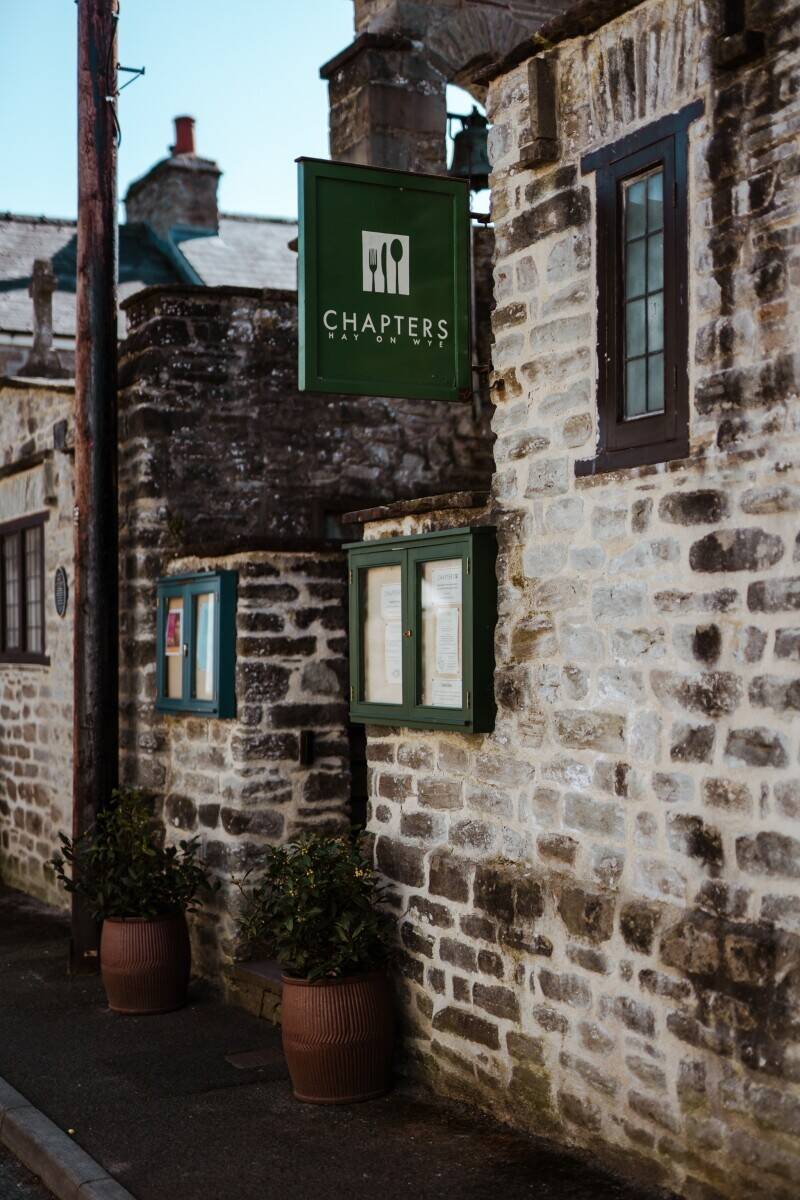 HAY-ON-WYE - RESTAURANT & BOTTLE SHOP LOCATED IN HISTORIC CHURCH BUILDING Photo 3