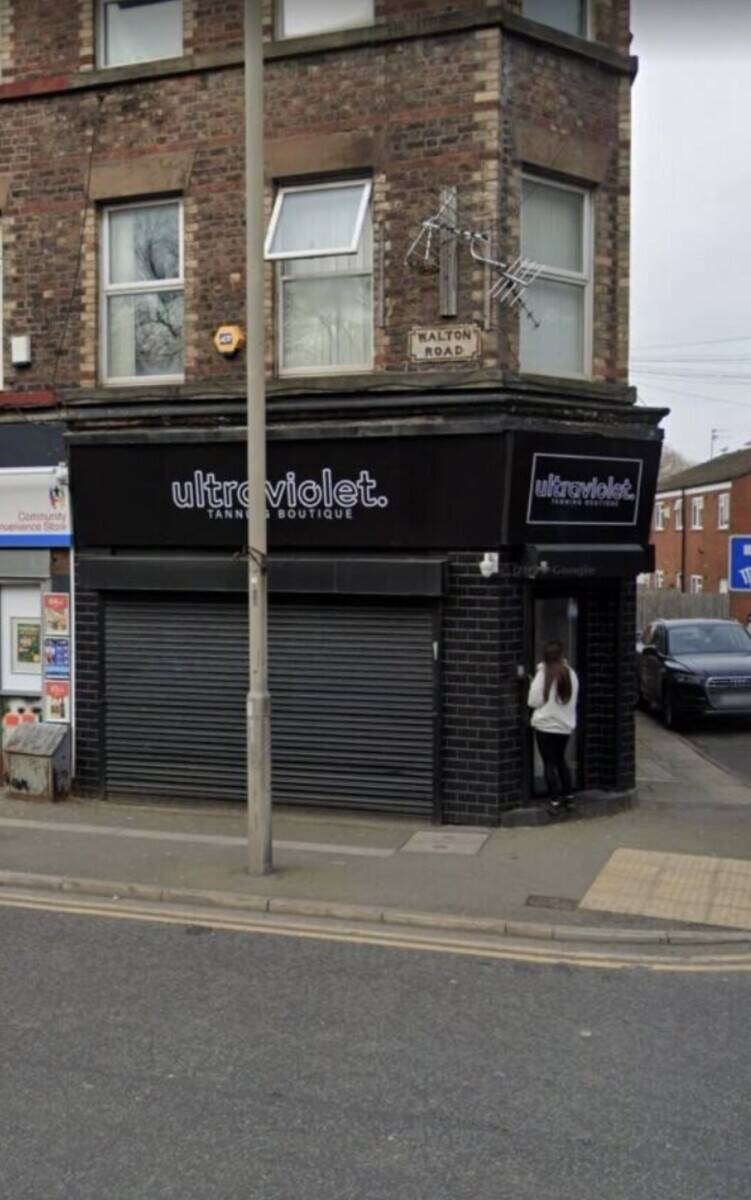 Sunbed shop in Liverpool Photo 3