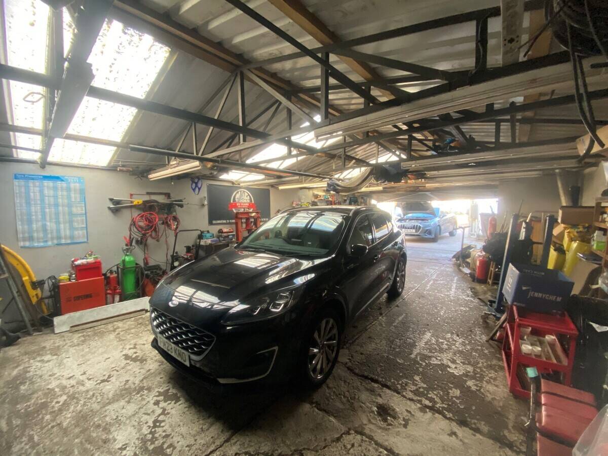 MECHANICS, WORKSHOP & RECOVERY BUSINESS WITH POTENTIAL MOT STATION - WITHAM, ESSEX