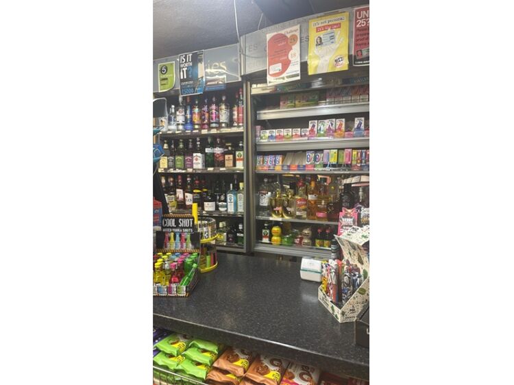 Cracking Family-Run Convenience Store – New 10-Year Lease