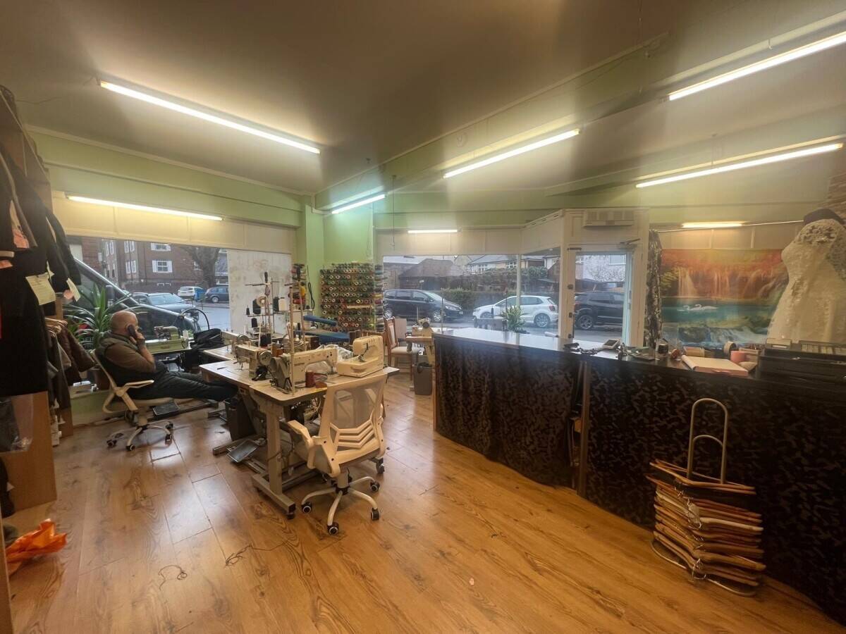 Tailor and dry cleaning business (receiving only)  Photo 4