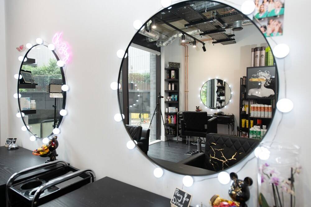 Beauty salon for sale