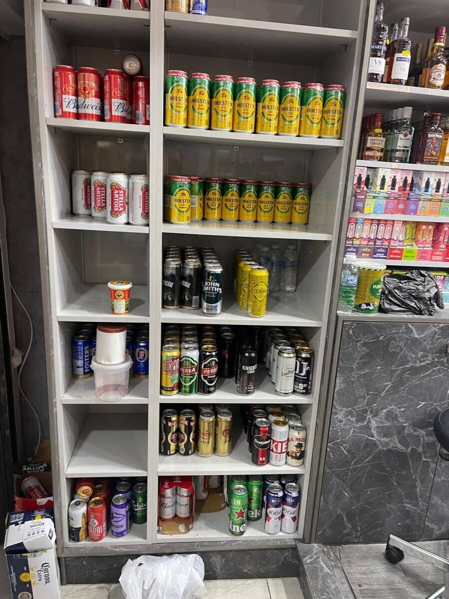Off License for sale in Leicester