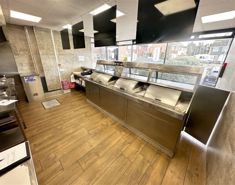 Refurbished corner fish & chip shop with let flat, Worcester