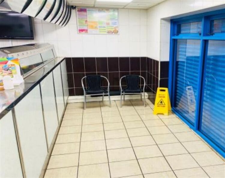 Detached evenings-only fish & chip shop near Wakefield