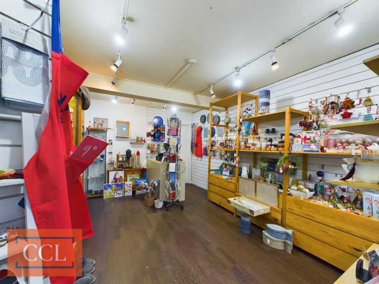Prime Lochgilphead retail unit with excellent passing trade