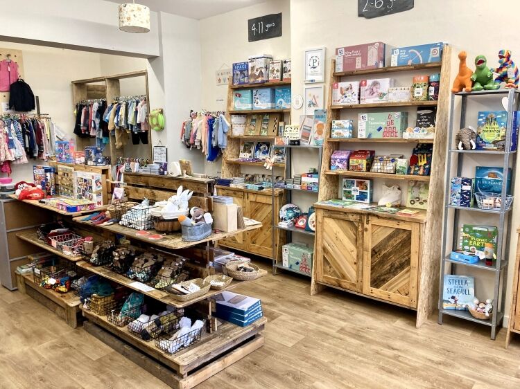 VERSATILE EMPTY RETAIL PREMISES