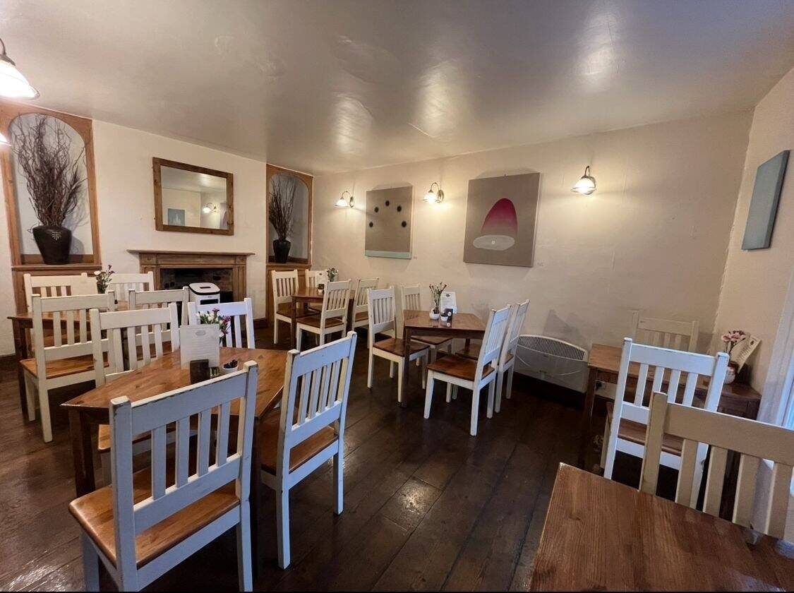 Much-loved and profitable Café based in a highly affluent market town of Saffron Walden. Photo 3
