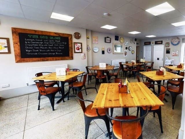 Licensed Café  /   Restaurant for Sale Photo 3