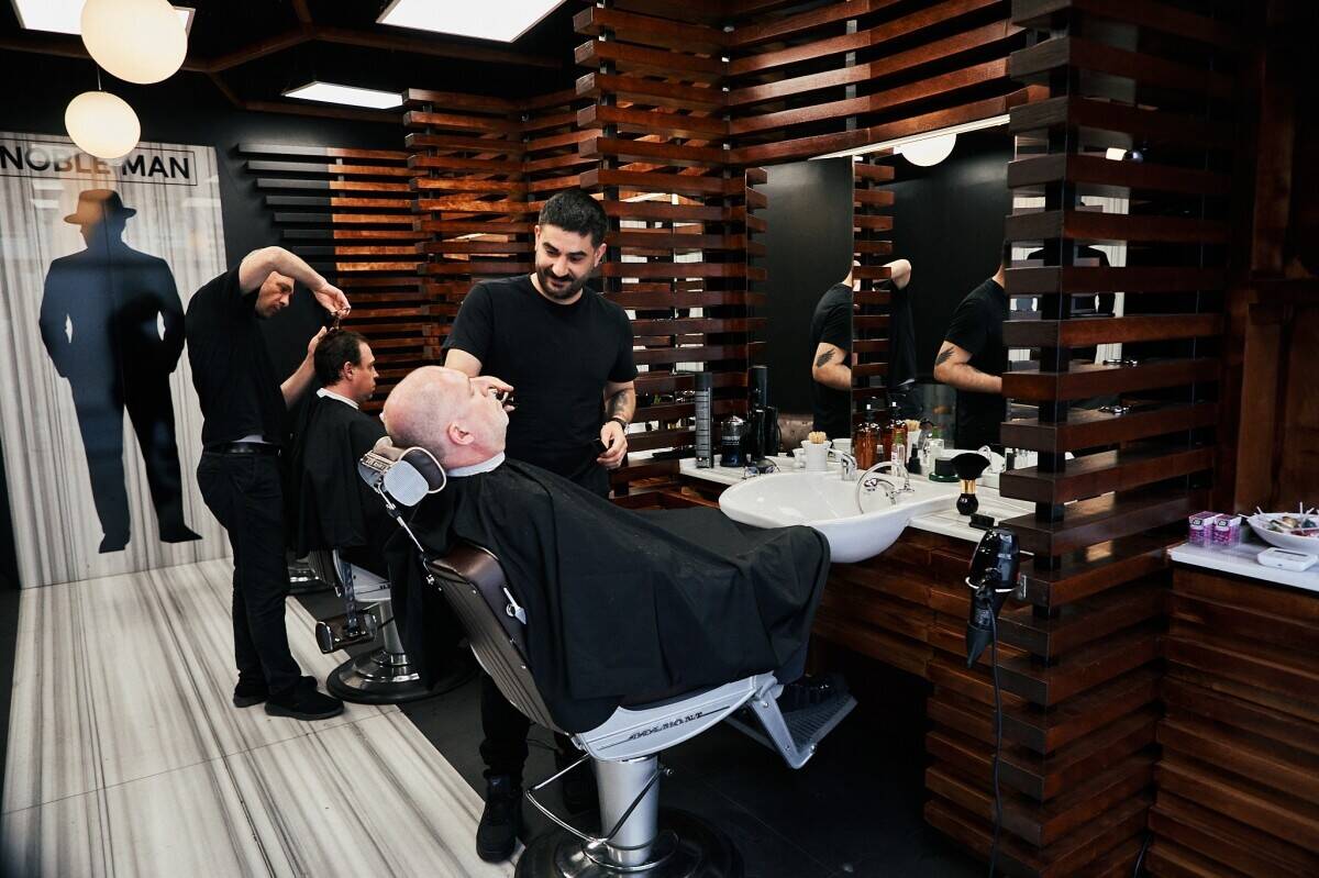 3 Seat operational Barbershop with large basement ready for development in City of London