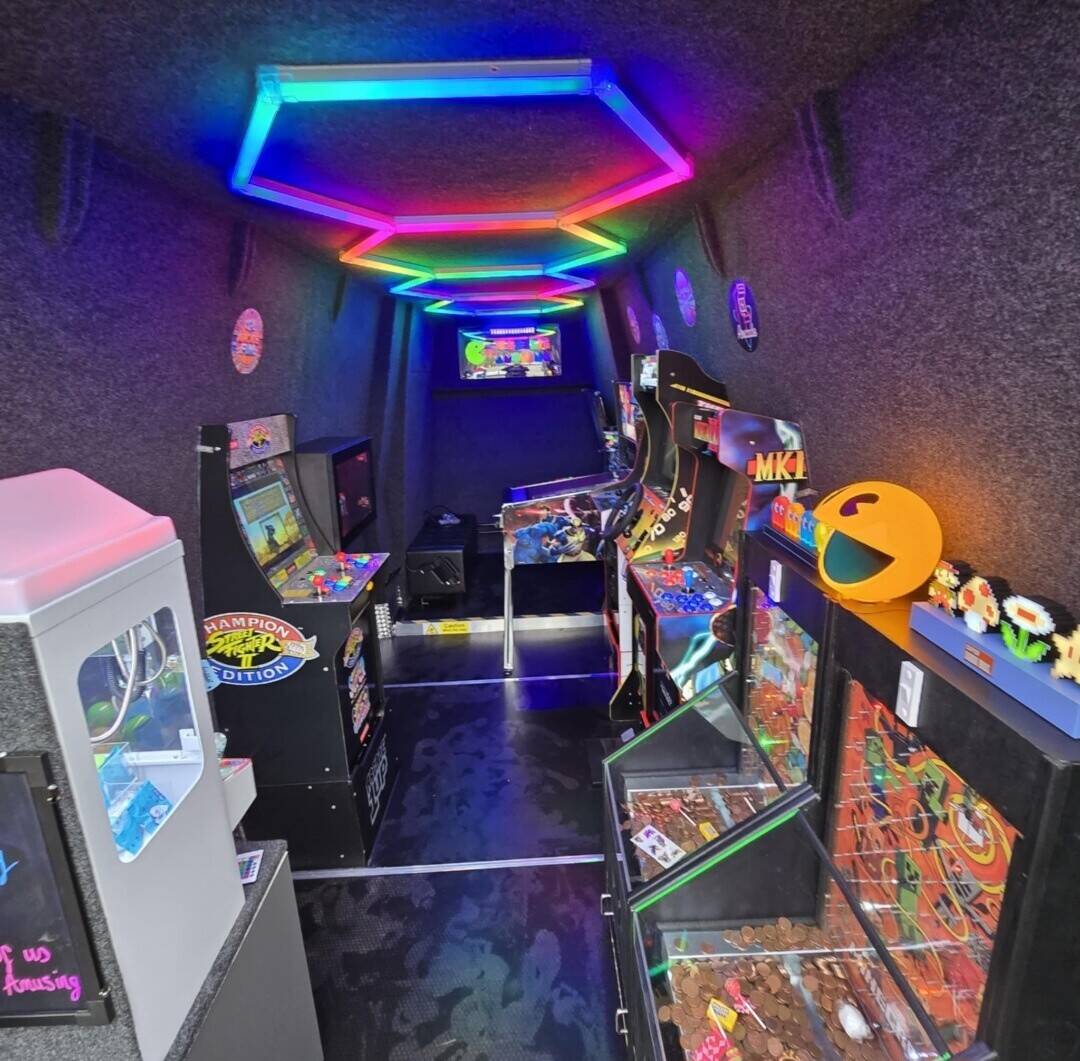 Mobile Gaming Van - XLWB Iveco Daily - 9 machines - Asset sale