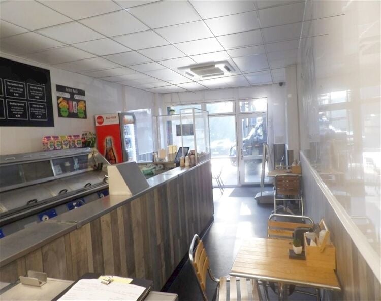 Freehold fish & chip shop with duplex apartment, Cleckheaton Photo 3