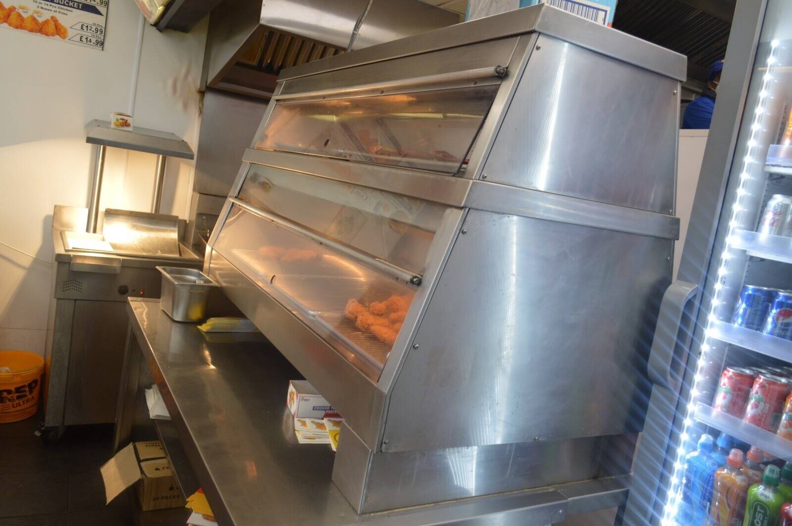 Established Chicken Shop Business Lease for Sale  in South London Photo 3