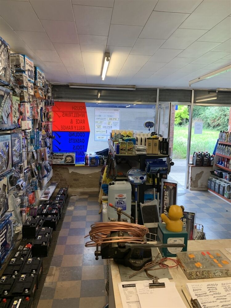 RETAIL AUTO PARTS & SPARES CENTRE NEAR ASHBY DE LA ZOUCH Photo 3