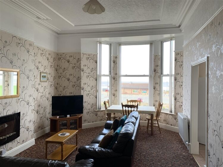 FREEHOLD LUXURY SELF CATERING HOLIDAY APARTMENTS ON RHYL SEAFRONT