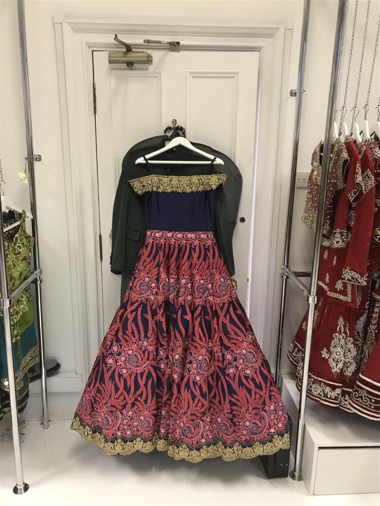 DESIGNER ASIAN CLOTHING EMPORIUM IN GLASGOW CITY CENTRE Photo 3