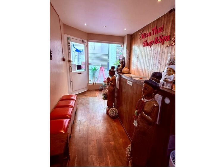 Stylish Thai Massage & Spa in Prestigious Windsor Location Photo 3