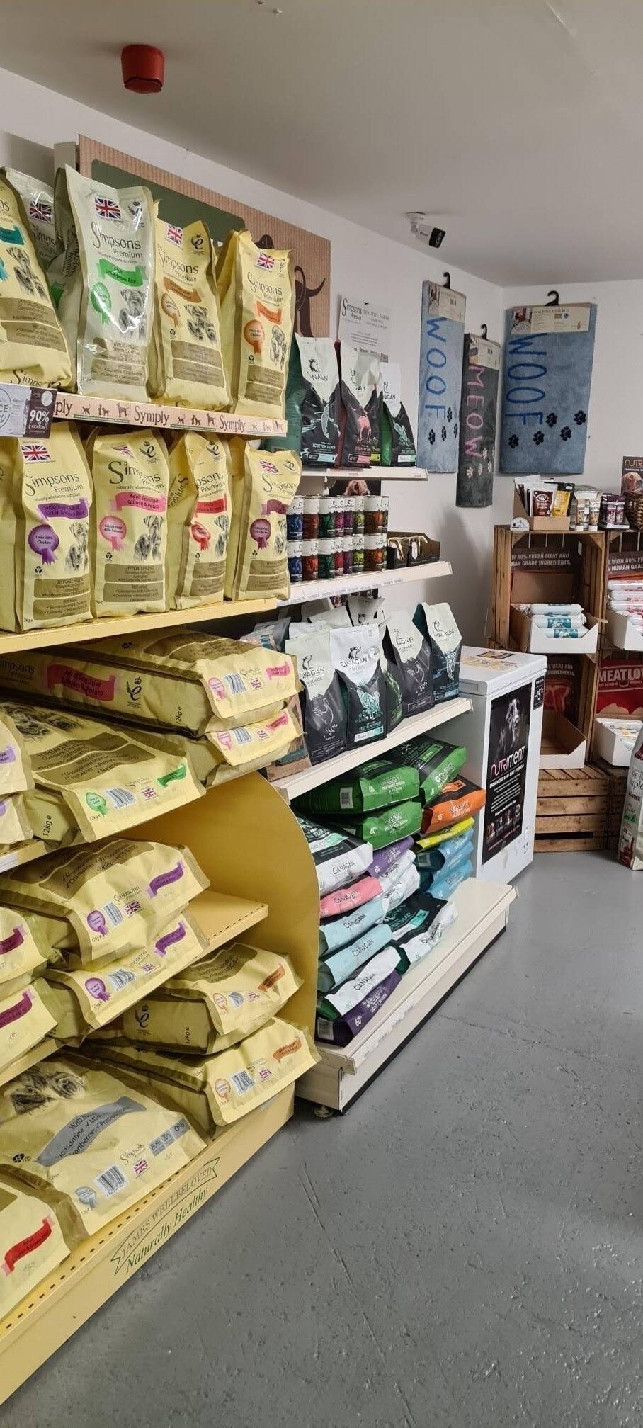 Market-Leading Pet & Home Retailer | Strong Omnichannel Presence & High Revenue