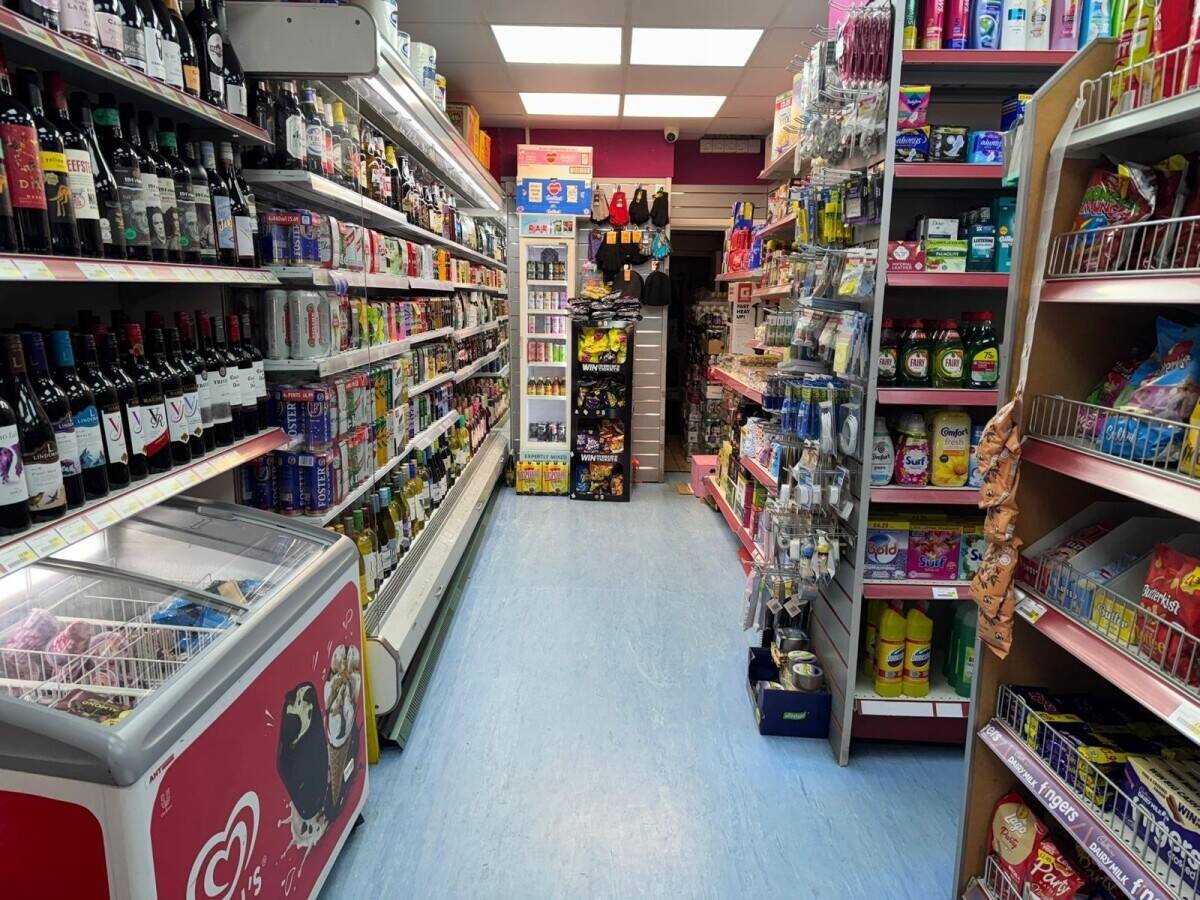 High Potential Off Licence in Prime Location  Northampton Photo 3