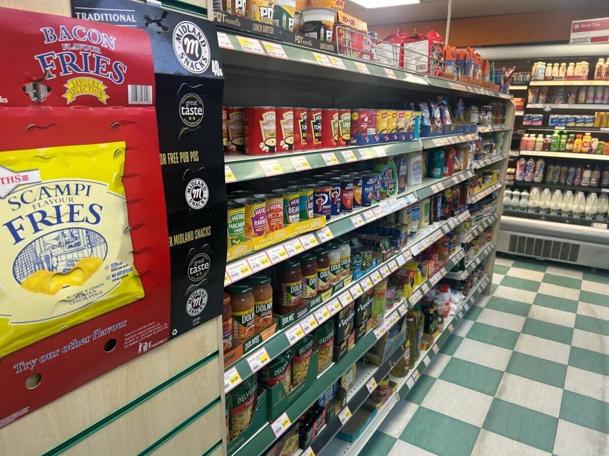 Profitable Convenience Store & Off Licence with  Low Rent & New Lease - Northampton Photo 3