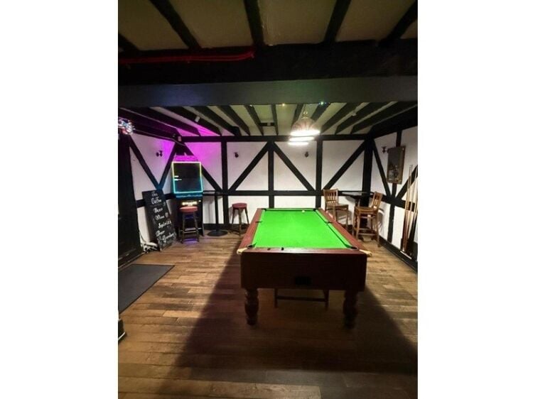 A Timeless Local Favourite – Established Village Pub with Loyal Following Photo 3