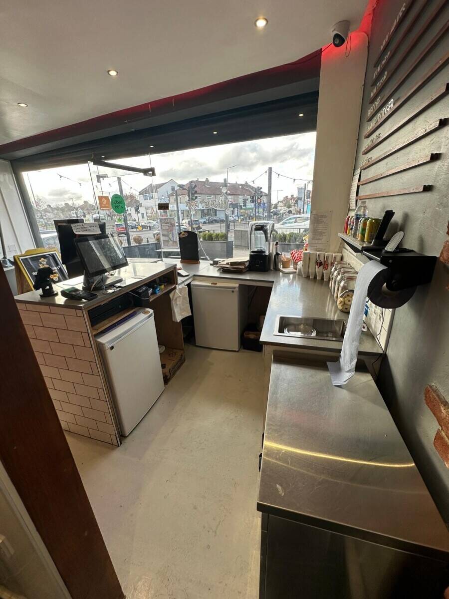 Prime Commercial Hot Food Takeaway Including Residential 2 Storey Flat Above &ndash; Busy Parade Location with Exceptional Reputation, Immediate Reope