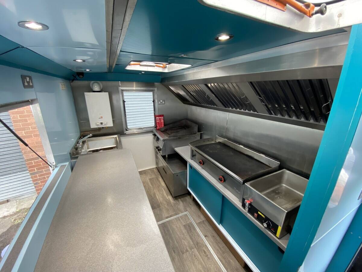 🚚🔥 Thriving Street Food Business for Sale – 5⭐ Rated Kitchen   Classic Dodge 50 Food Truck 🔥🚚 Photo 4