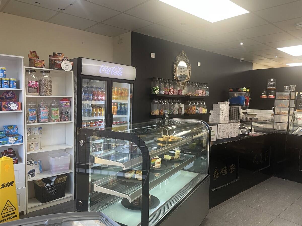 Dessert bar for sale in Liverpool Photo 3