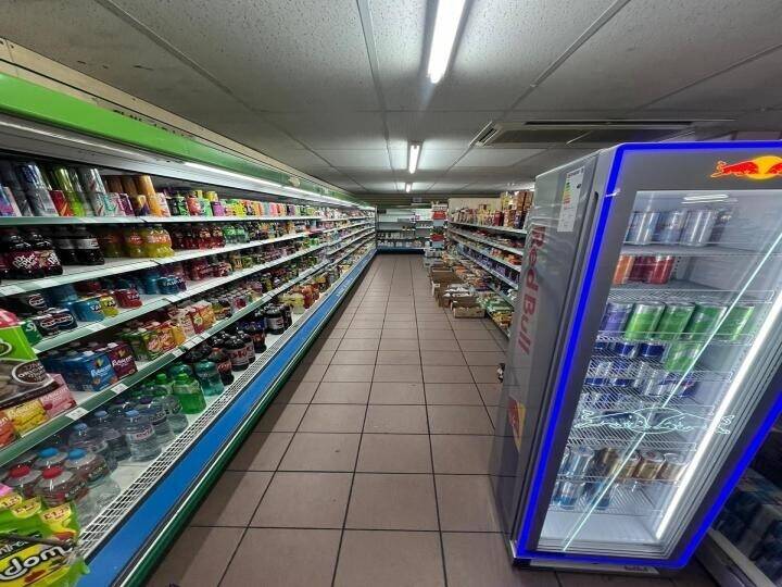 OFF LICENSE LEASE FOR SALE IN PRIME LOCATION IN RAYLEIGH WITH HIGH POTENTIAL TO INCREASE SALES