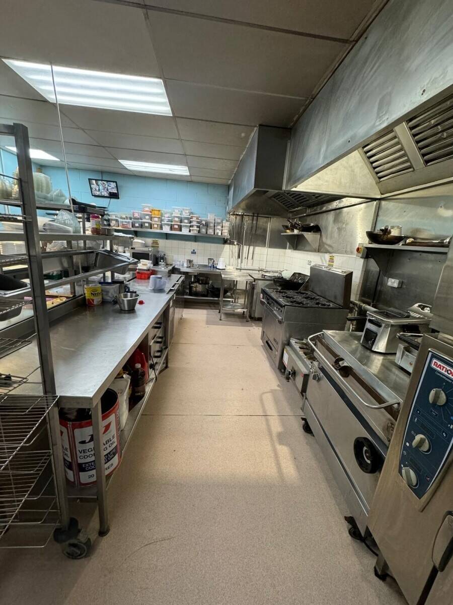 Full equipped & functional Commercial Catering Kitchen