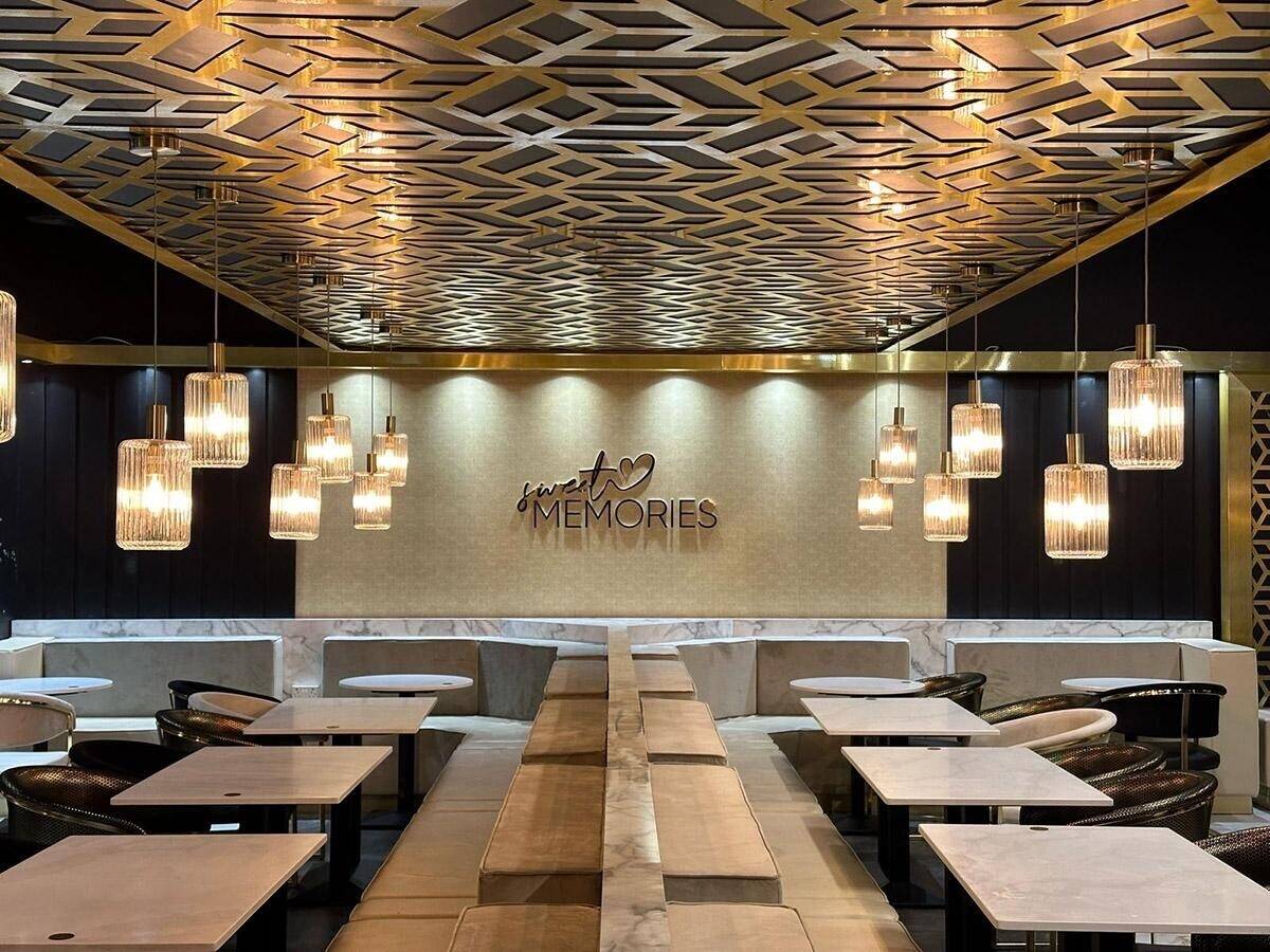 Fully Fitted Dessert & Speciality Drinks Business – Glasgow Fort