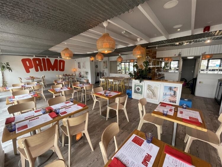 Stunning Waterfront Restaurant in the Heart of Salcombe For Sale in Salcombe Photo 3