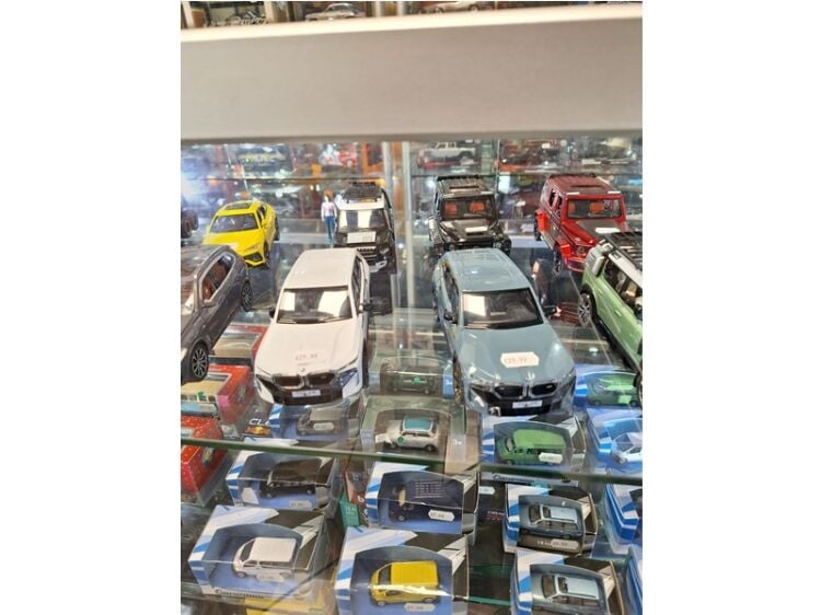 Driven By Passion – Specialist Diecast Model Retailer Photo 3