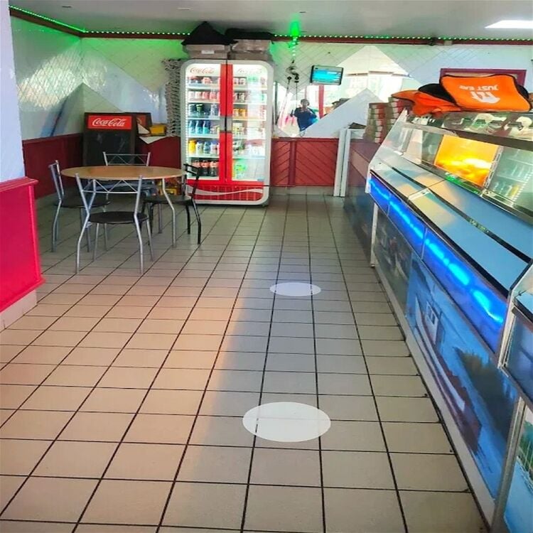 Freehold fish & chip shop with flat, central Gainsborough Photo 3