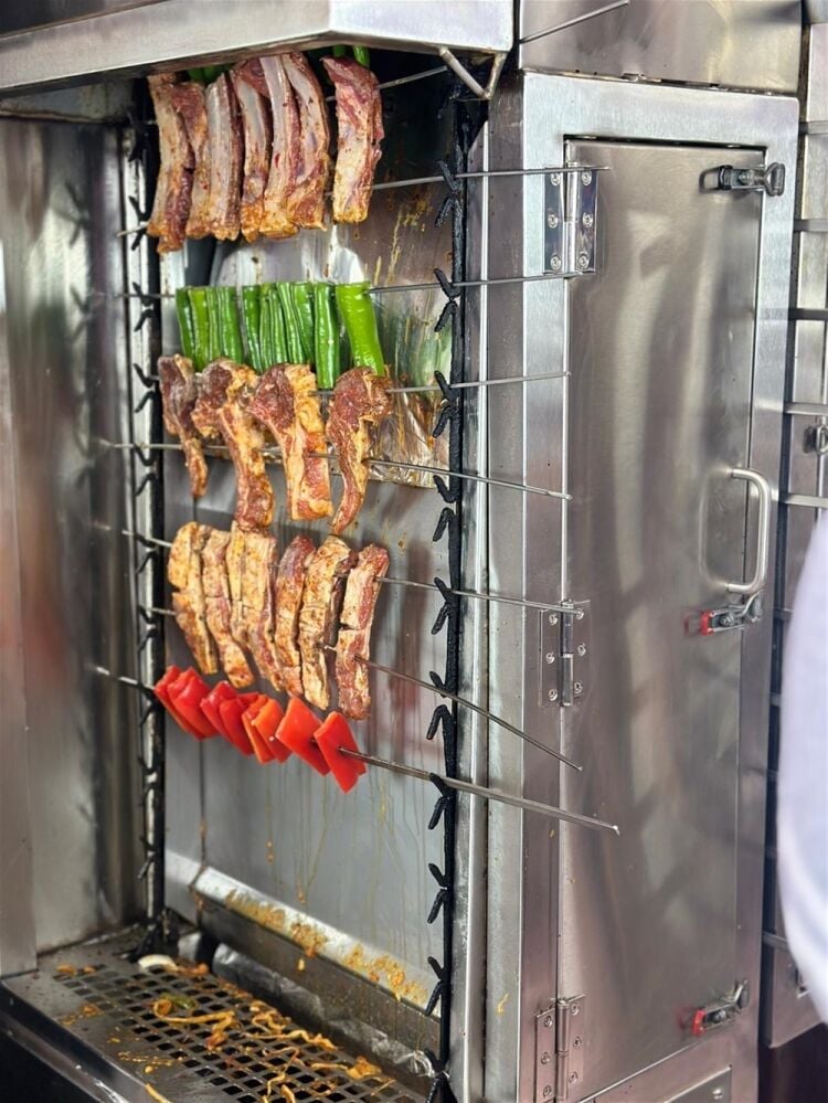 AUTOMATED GRILLING SYSTEM WITH OIL-WASTE RECOVERY TECHNOLOGY Photo 3