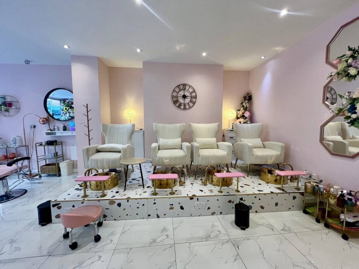 Nails & Beauty Salon for sale 