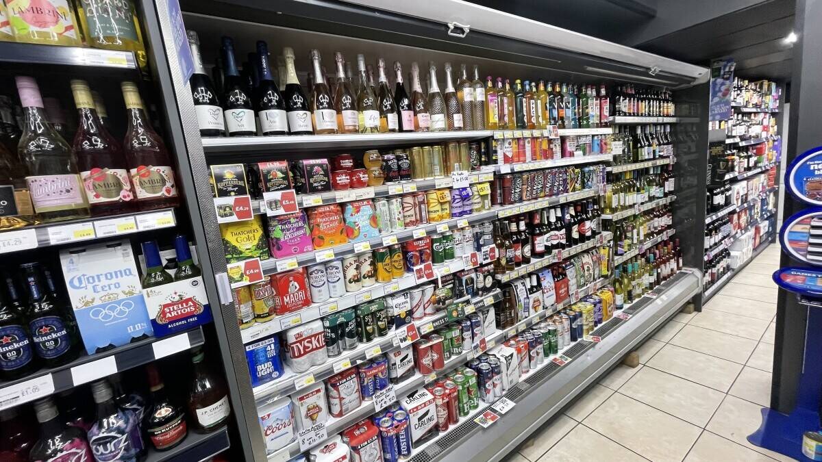 OFFERS INVITED Leasehold Convenience Store & Off Licence & 2 Bed Living Premises in Sunderland Photo 3