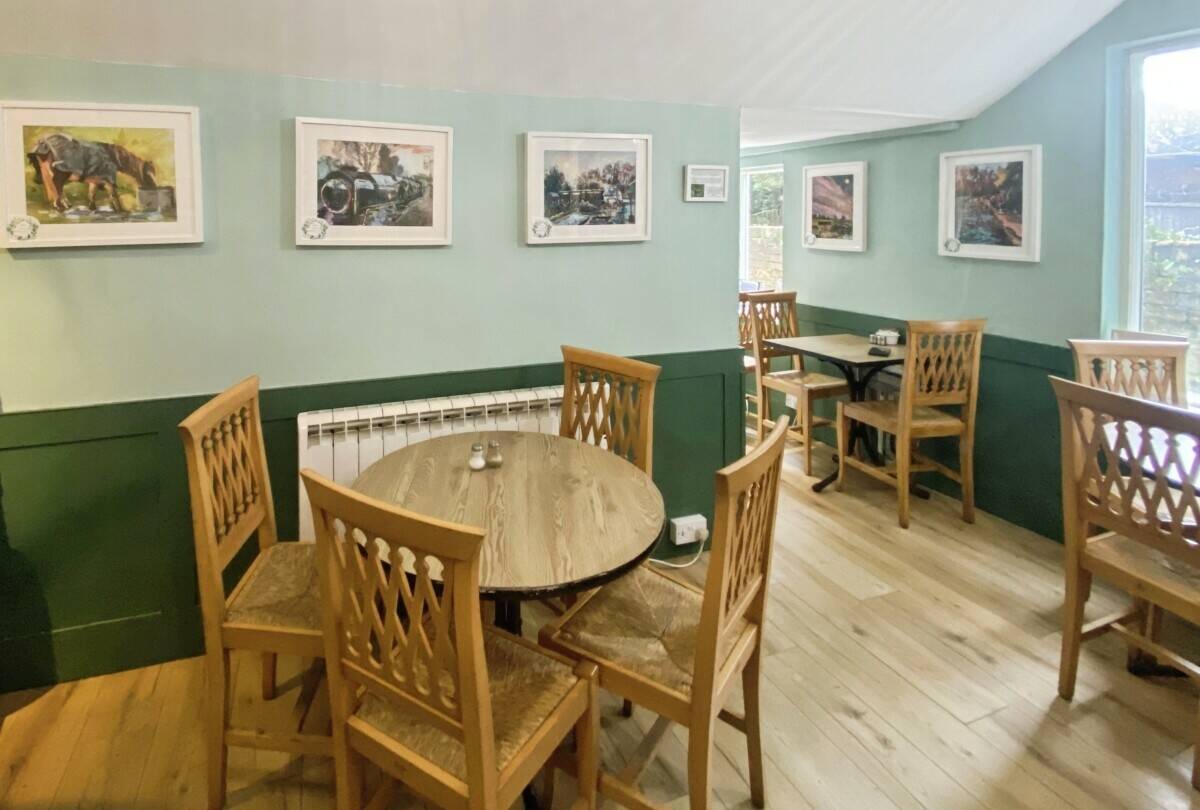 Café business For Sale – Indoor & Outdoor Seating – Low Rent – Alresford, Hampshire
