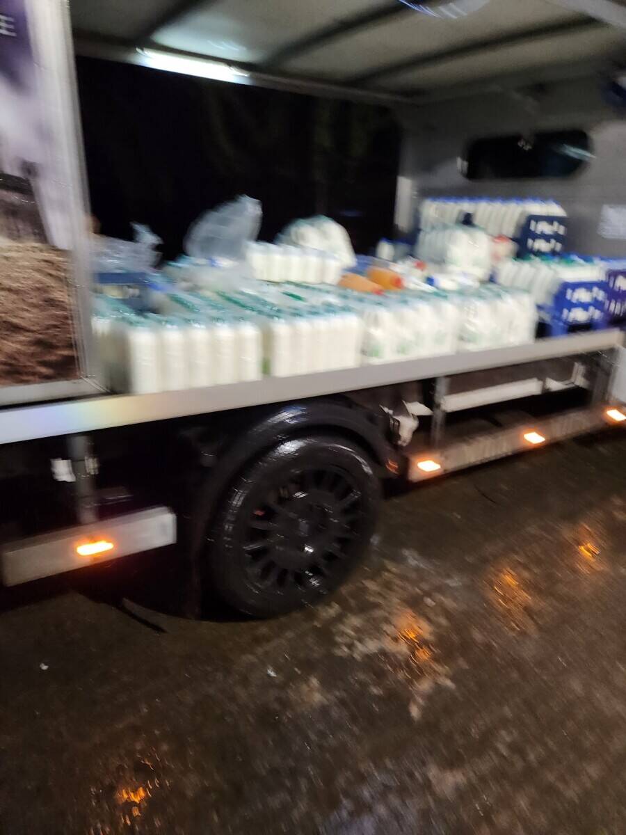 Milk and sundries doorstep delivery  Photo 4