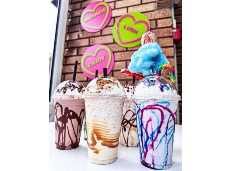 Sweet Success Awaits – Popular Dessert Shop in Rhyl