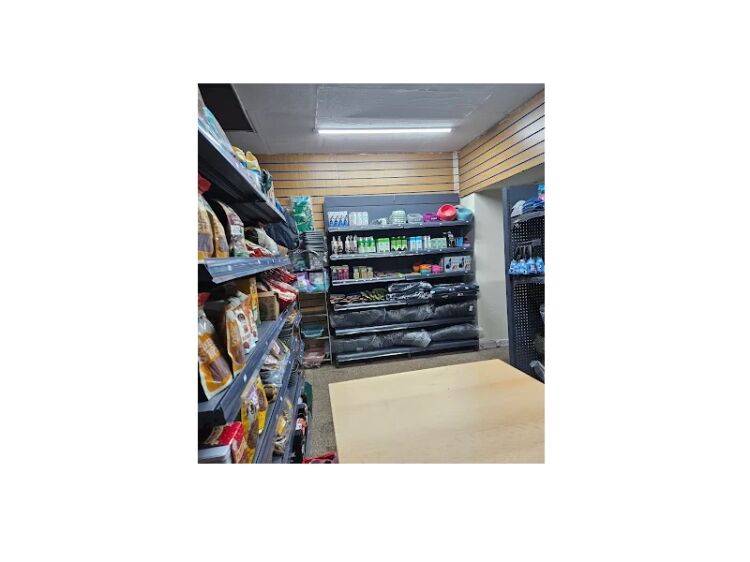 Paws, Treats & Happy Pets – Community Pet Supplies Shop