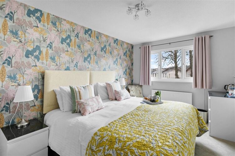 Immaculate Victorian Boutique Guesthouse set on the English Riveria For Sale in Torquay