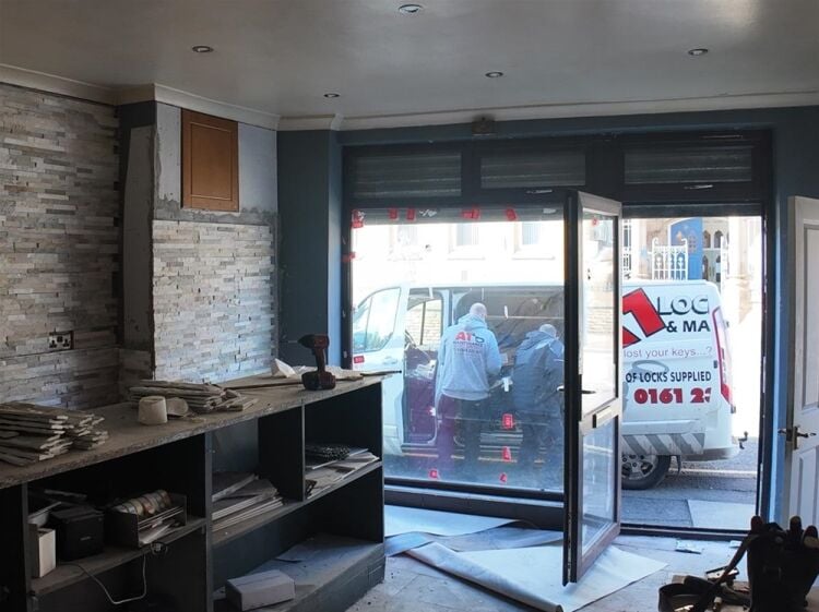 Hot Food Takeaway To Let in Ashton-under-Lyne