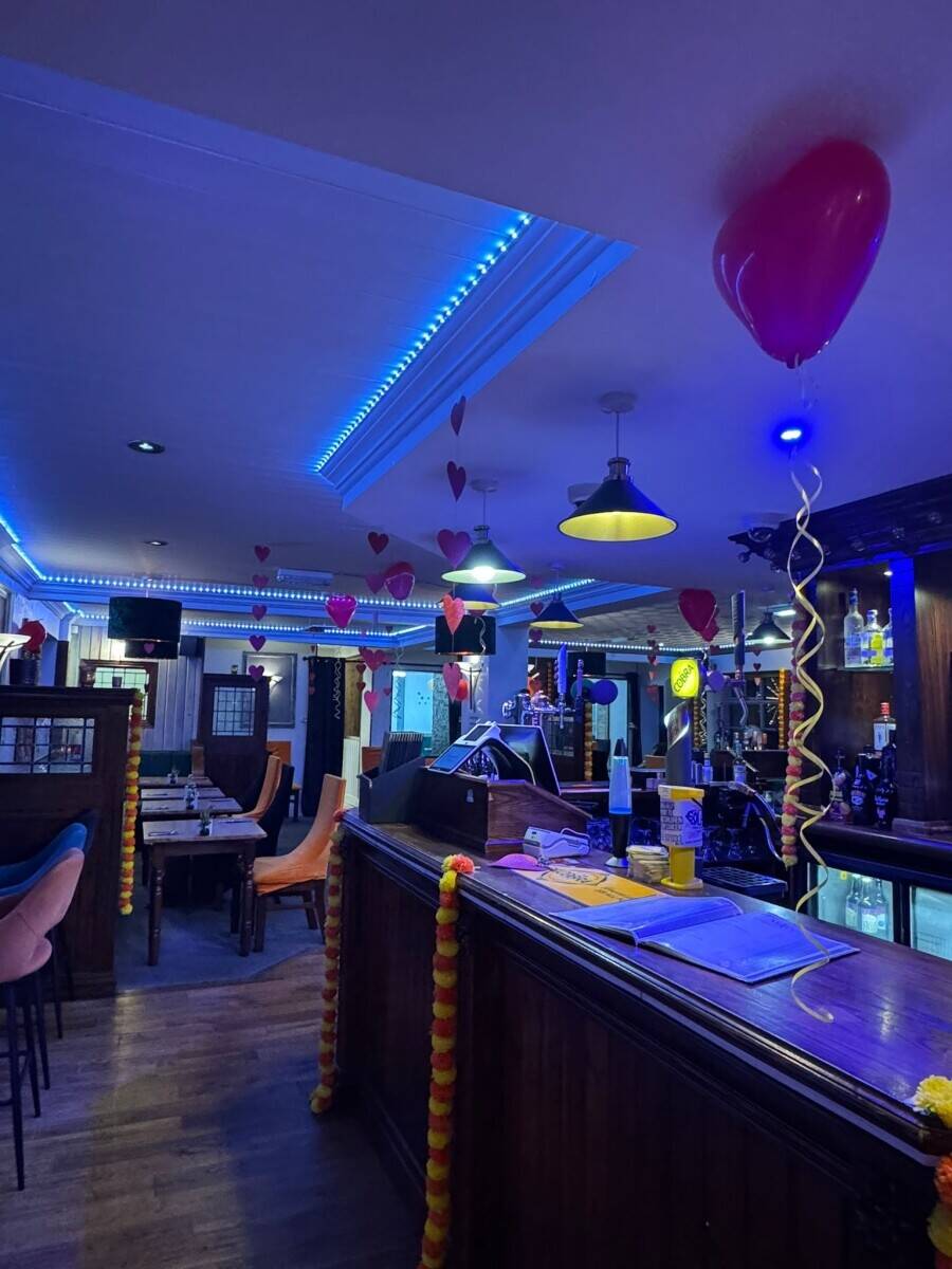 Highly reputated indian restaurant bar and beer garden for sale Photo 3