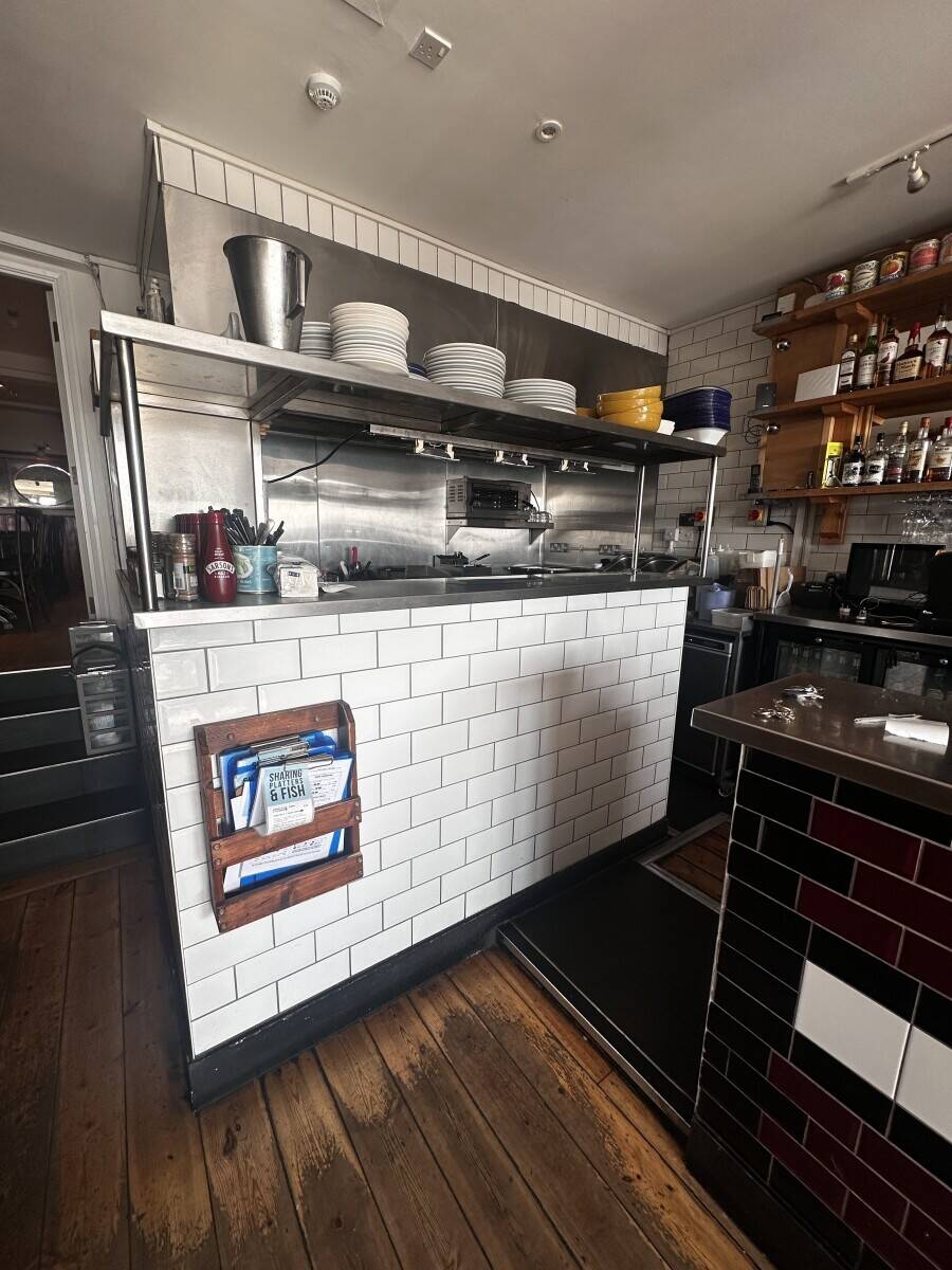 Well-Established Seafront Bar & Restaurant Prime location in Worthing, West Sussex